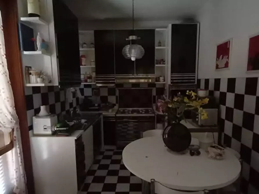 Immagine 3 di Villa in vendita  a Ponsacco