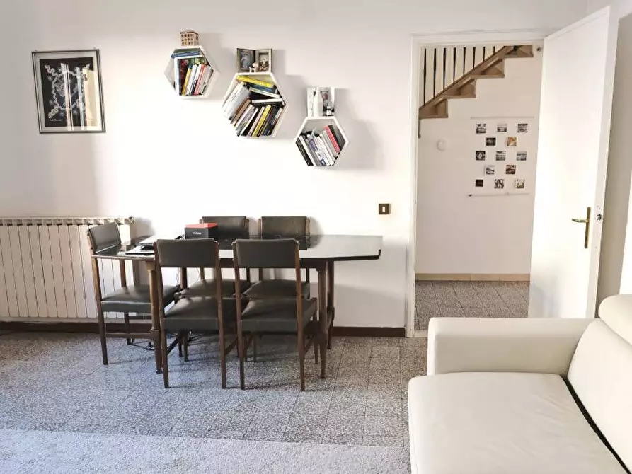 Immagine 4 di Casa indipendente in vendita  a Capraia E Limite