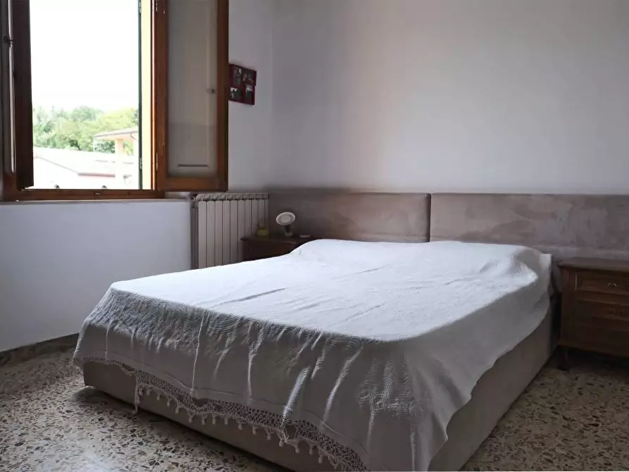 Immagine 17 di Casa indipendente in vendita  a Capraia E Limite