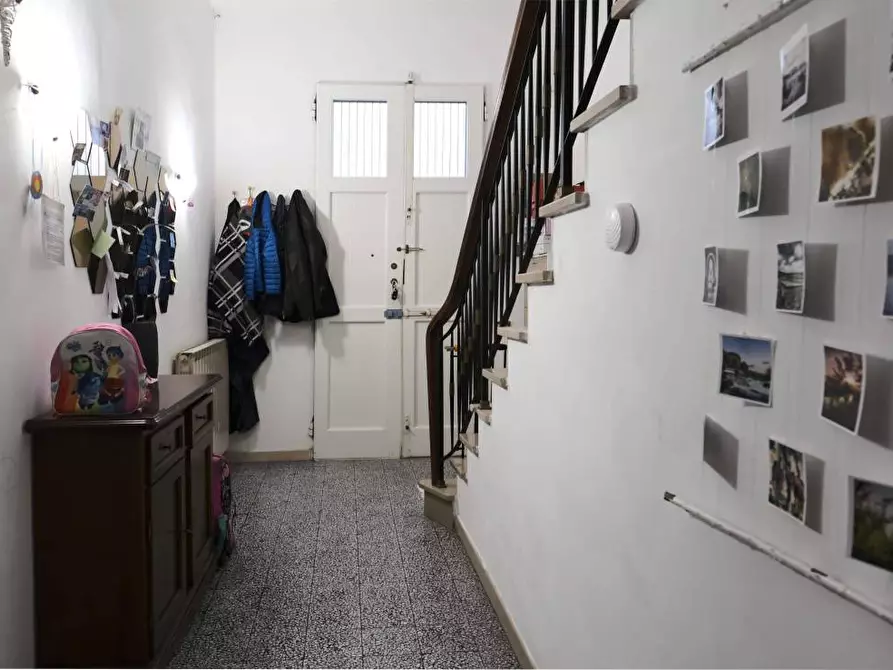 Immagine 3 di Casa indipendente in vendita  a Capraia E Limite