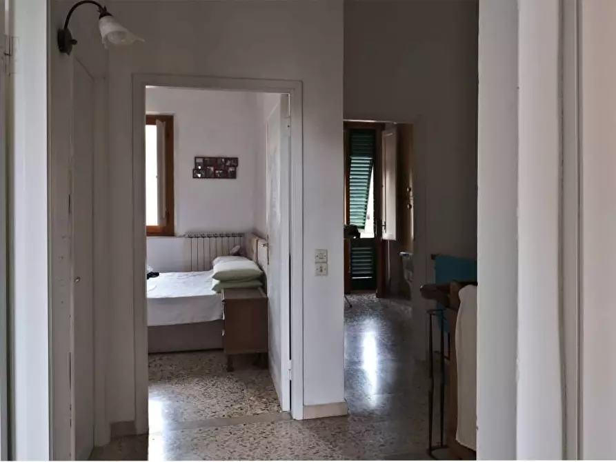Immagine 13 di Casa indipendente in vendita  a Capraia E Limite