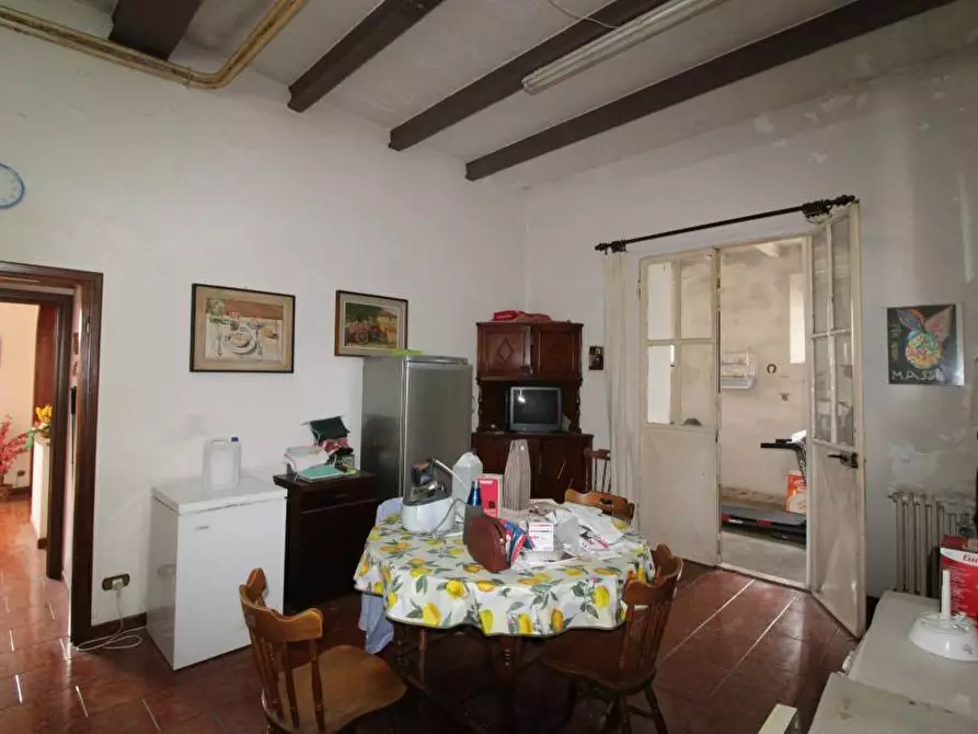 Immagine 17 di Villa in vendita  a Vicopisano