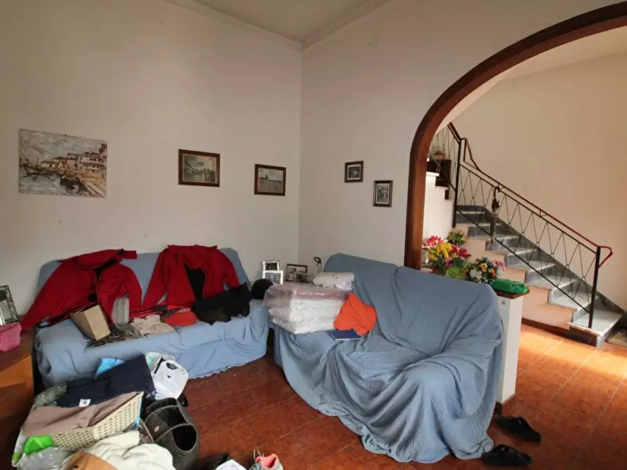 Immagine 11 di Villa in vendita  a Vicopisano