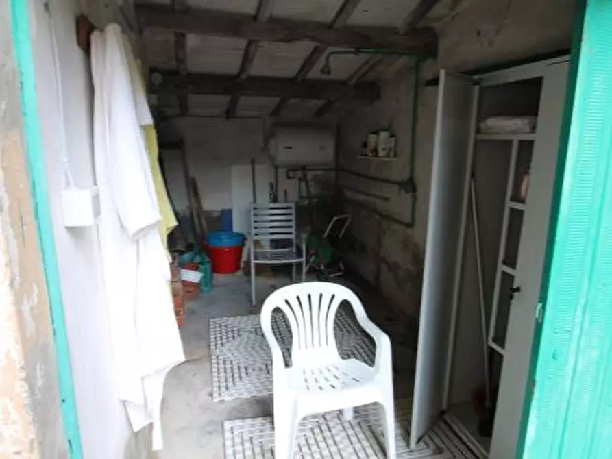 Immagine 22 di Villa in vendita  a Vicopisano