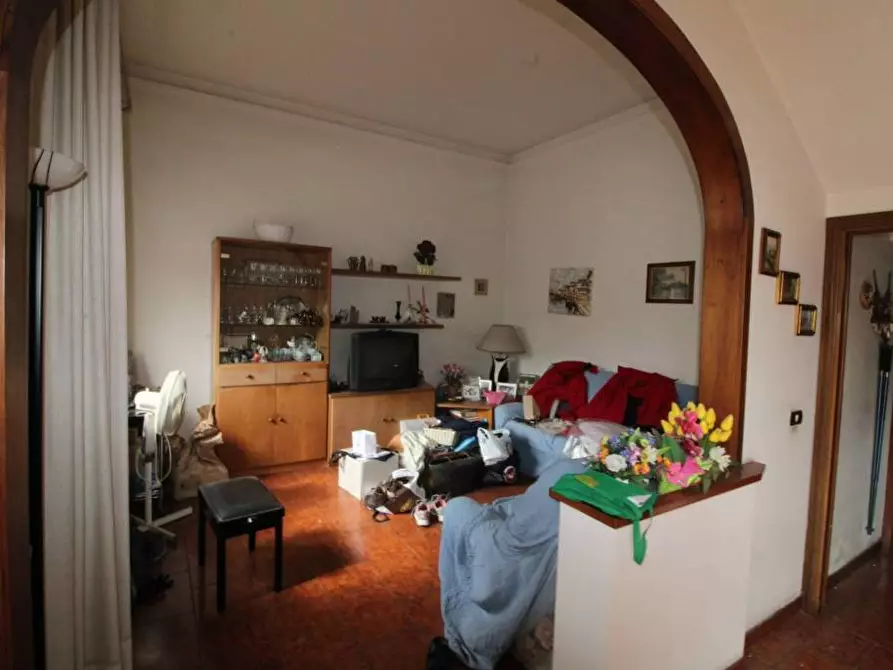 Immagine 10 di Villa in vendita  a Vicopisano