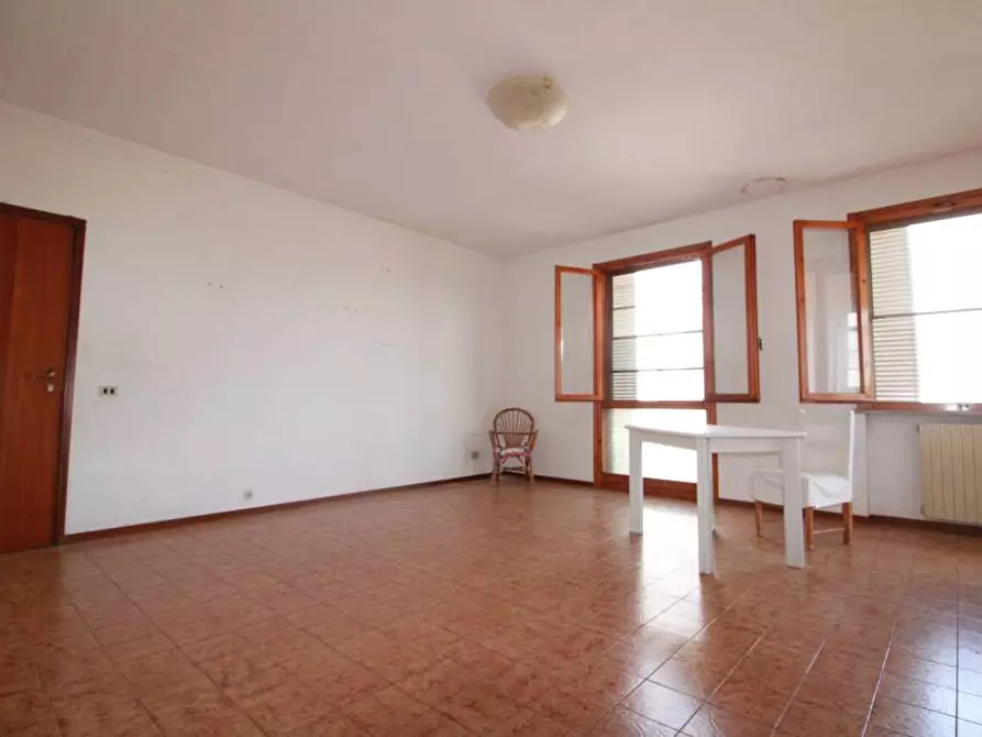 Immagine 2 di Appartamento in vendita  a Pontedera