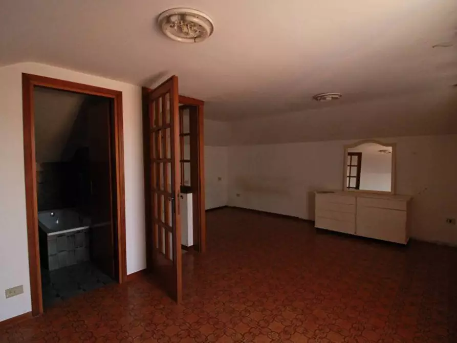 Immagine 21 di Appartamento in vendita  a Pontedera