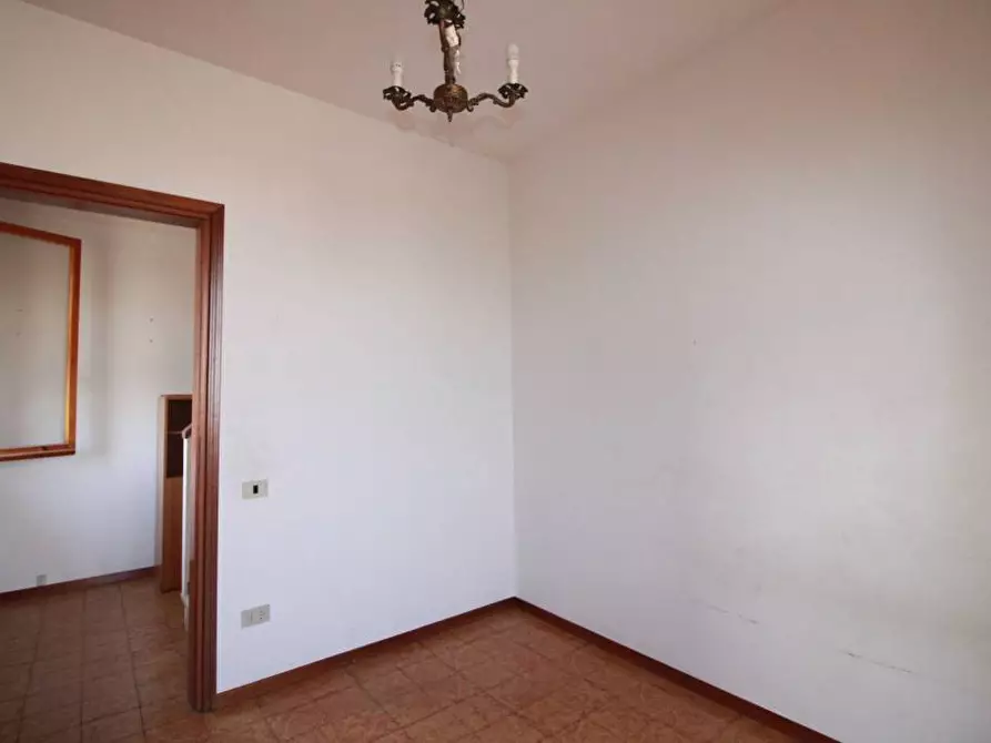 Immagine 10 di Appartamento in vendita  a Pontedera