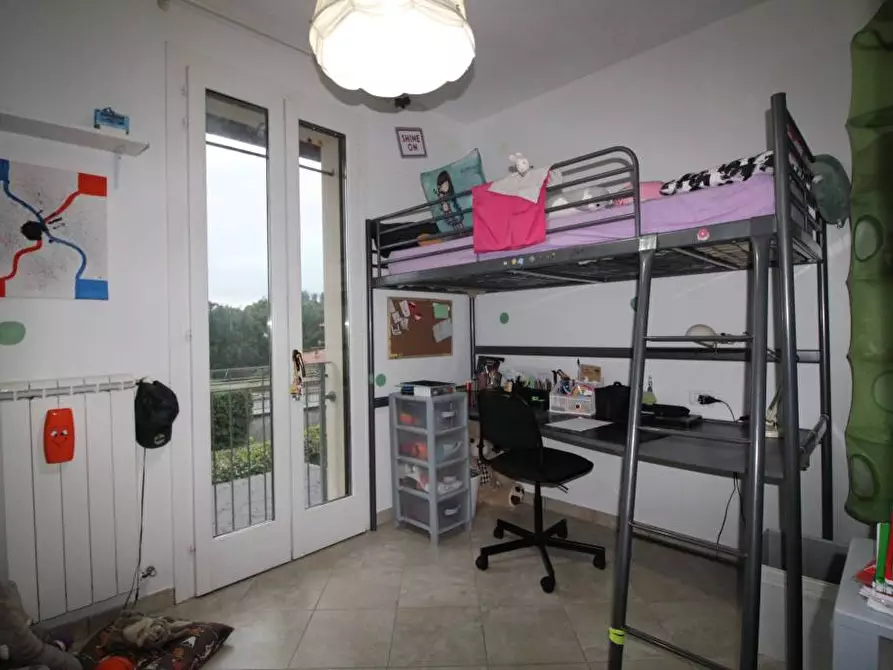 Immagine 17 di Appartamento in vendita  a Pontedera