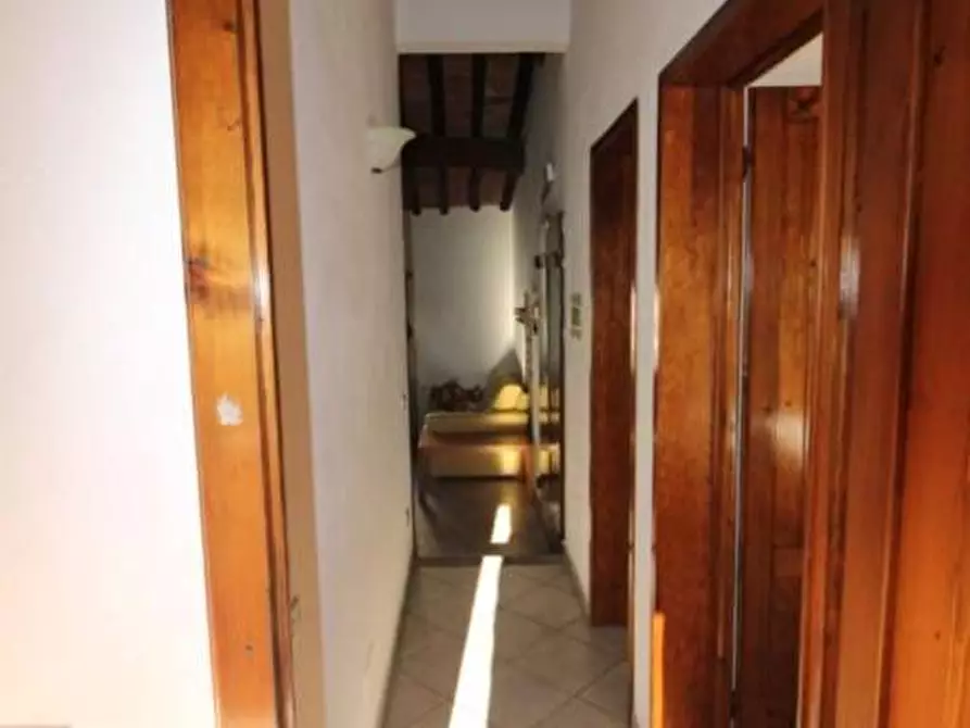 Immagine 10 di Appartamento in vendita  a Vicopisano