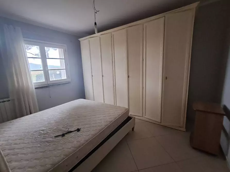 Immagine 25 di Villa in vendita  a Crespina Lorenzana