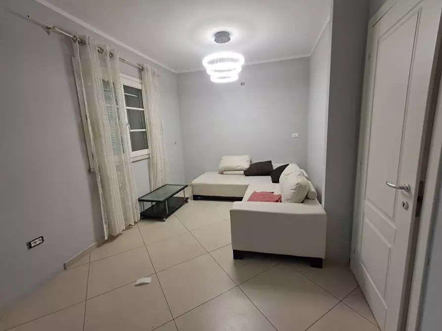 Immagine 15 di Villa in vendita  a Crespina Lorenzana