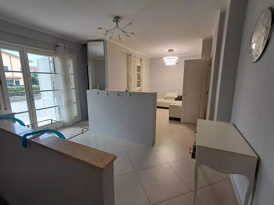 Immagine 13 di Villa in vendita  a Crespina Lorenzana