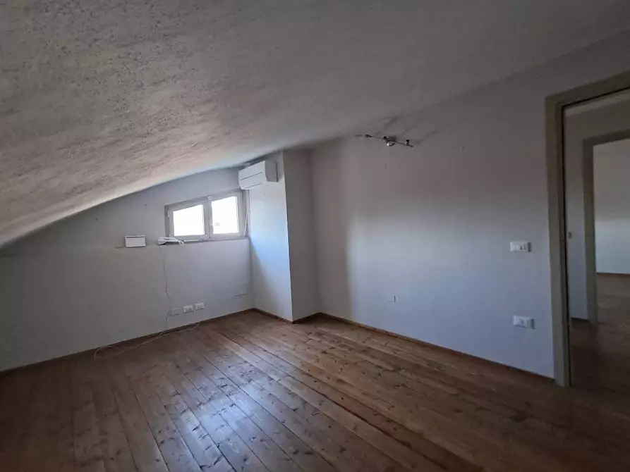 Immagine 11 di Casa indipendente in vendita  a Ponsacco