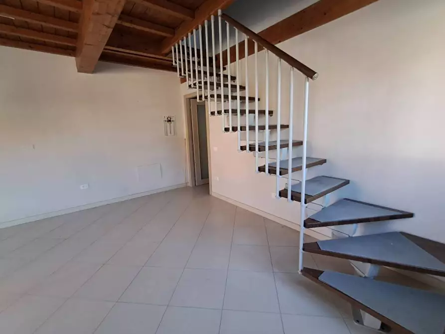 Immagine 2 di Casa indipendente in vendita  a Ponsacco