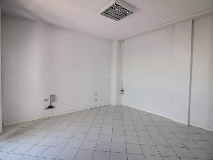 Immagine 13 di Ufficio in vendita  a Castelfranco Di Sotto