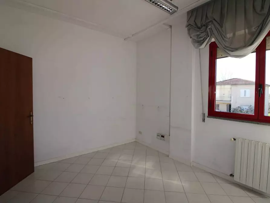 Immagine 9 di Ufficio in vendita  a Castelfranco Di Sotto