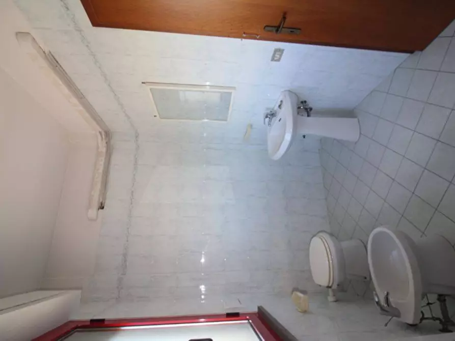 Immagine 12 di Ufficio in vendita  a Castelfranco Di Sotto