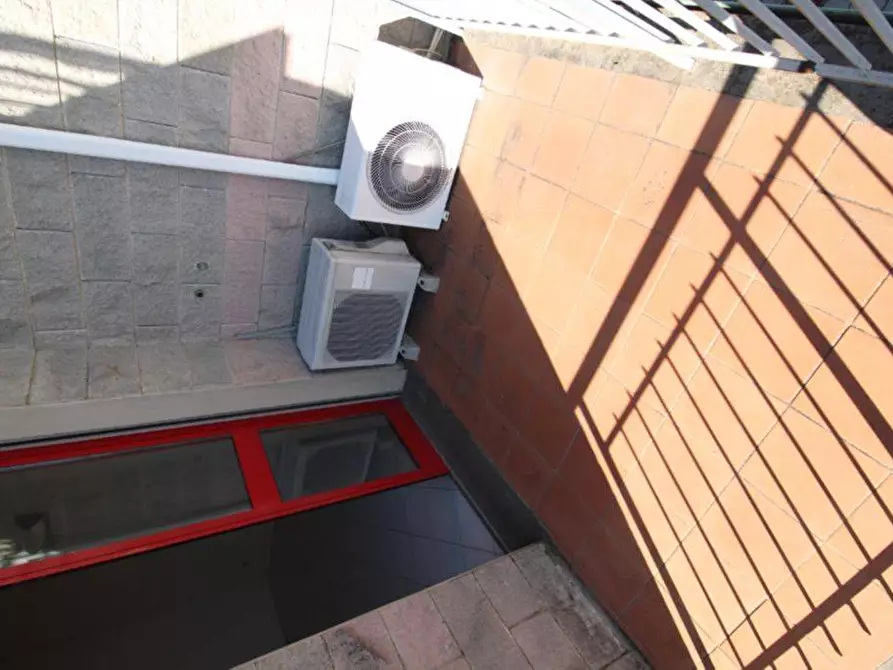 Immagine 16 di Ufficio in vendita  a Castelfranco Di Sotto