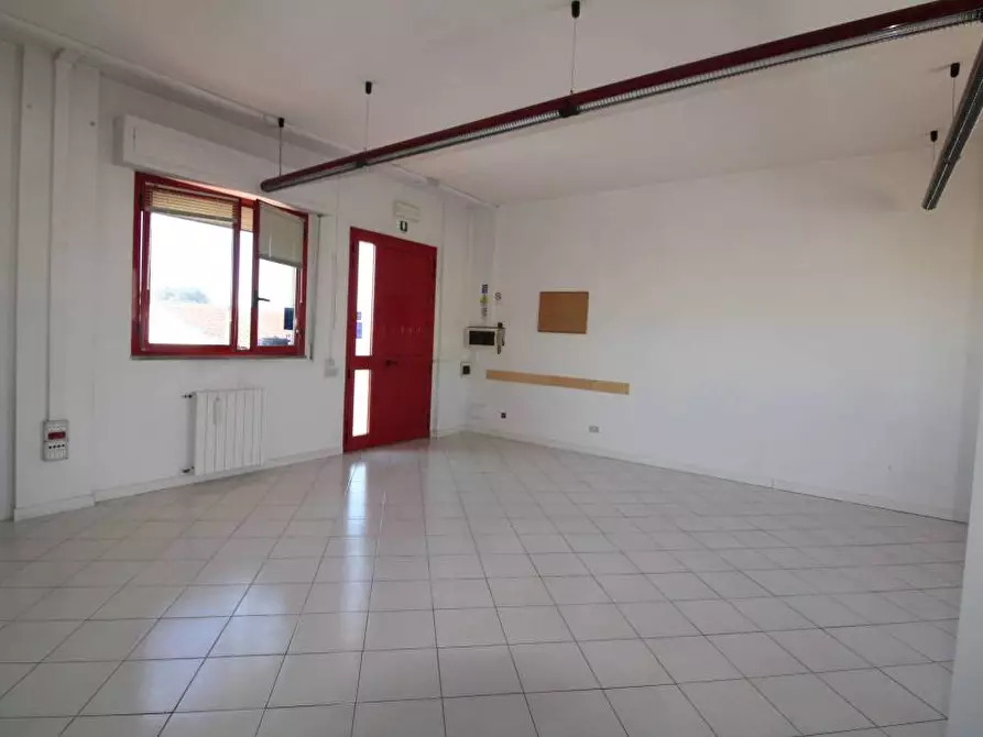 Immagine 3 di Ufficio in vendita  a Castelfranco Di Sotto