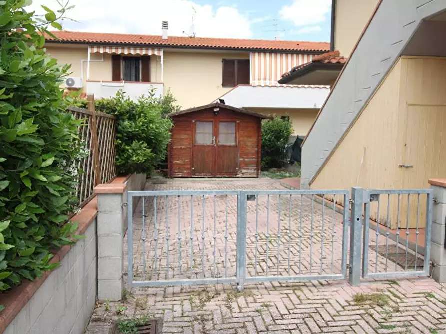 Immagine 6 di Appartamento in vendita  a Pontedera