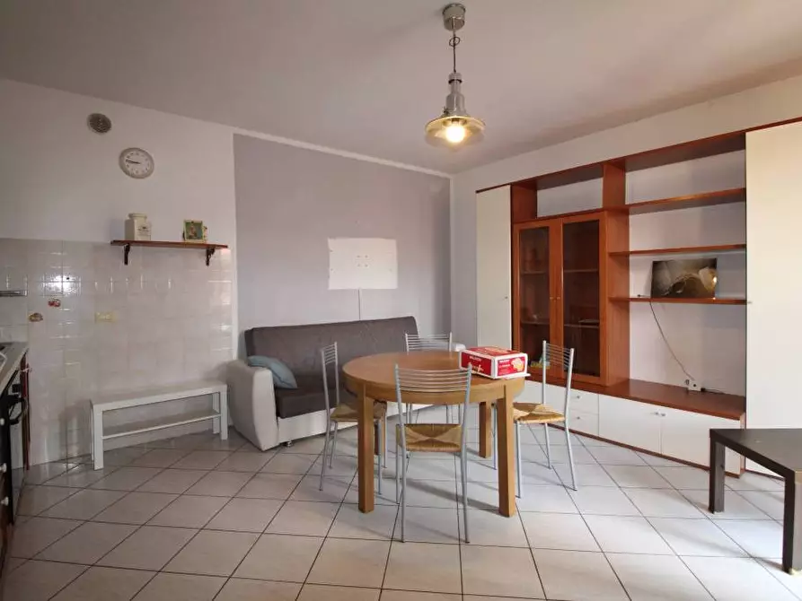 Immagine 19 di Appartamento in vendita  a Pontedera