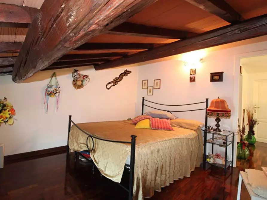 Immagine 41 di Casa indipendente in vendita  a Pontedera