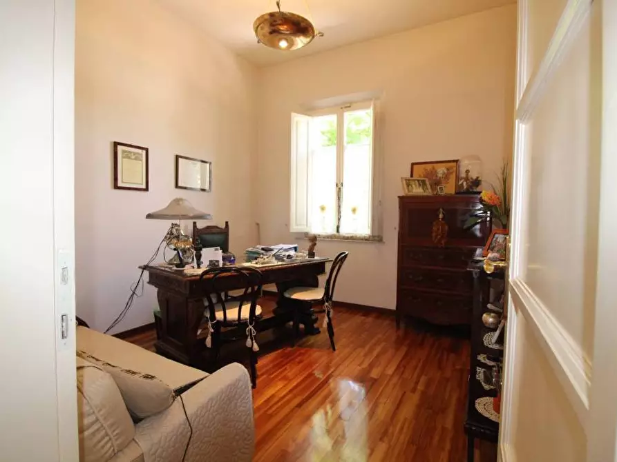 Immagine 19 di Casa indipendente in vendita  a Pontedera