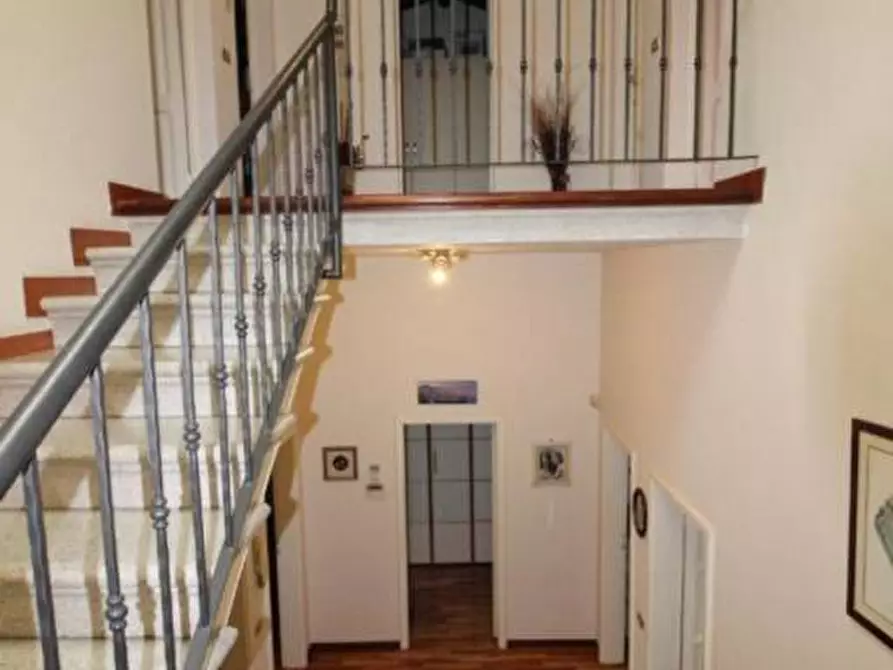 Immagine 34 di Casa indipendente in vendita  a Pontedera