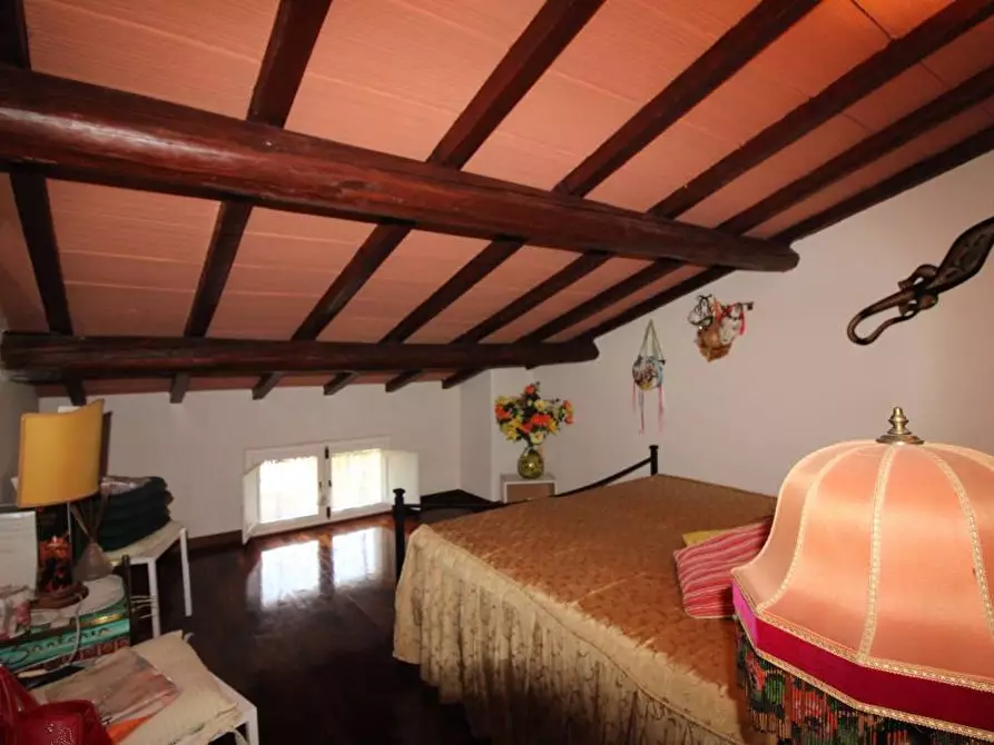 Immagine 39 di Casa indipendente in vendita  a Pontedera