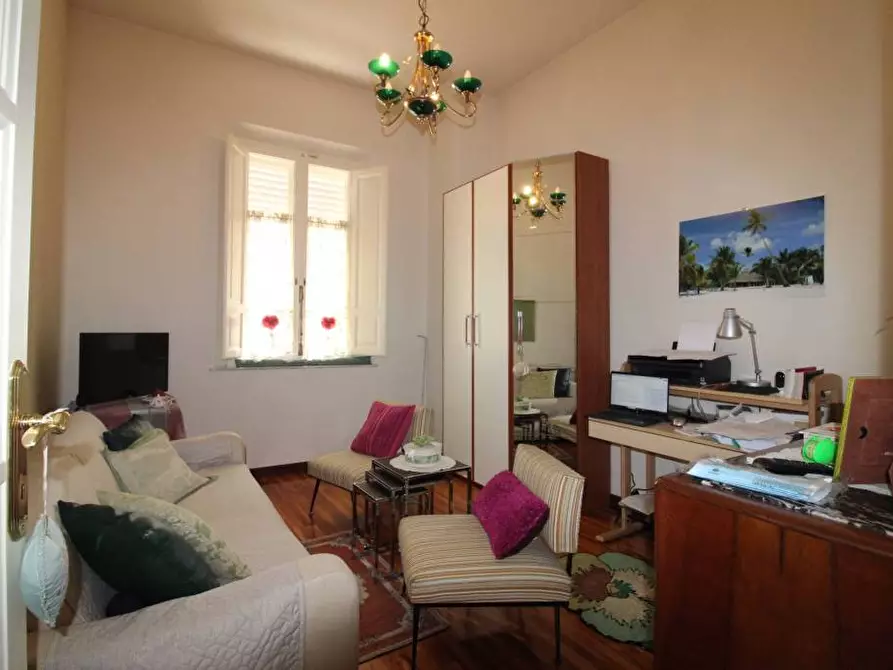 Immagine 23 di Casa indipendente in vendita  a Pontedera