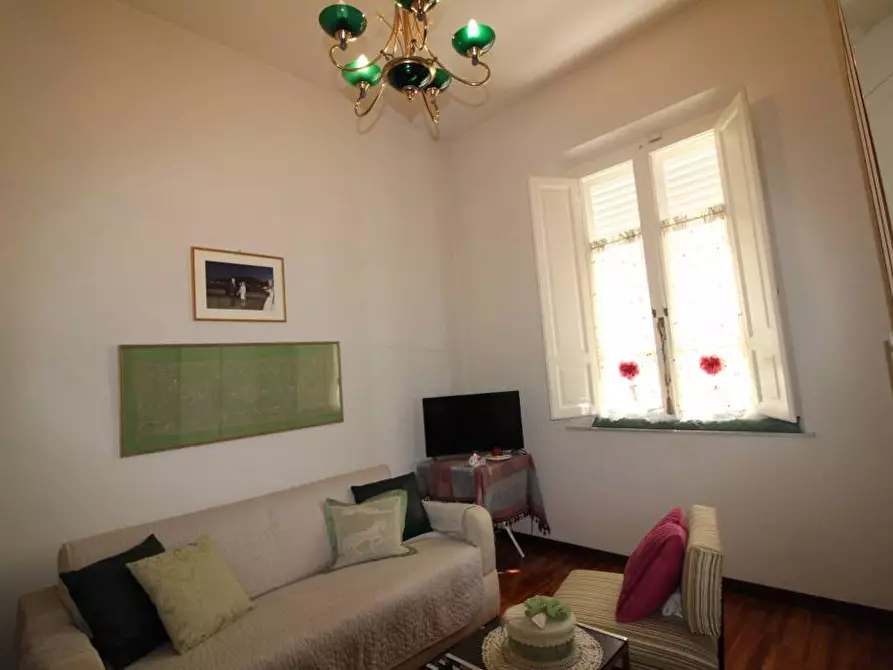 Immagine 24 di Casa indipendente in vendita  a Pontedera