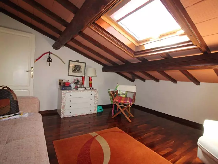 Immagine 38 di Casa indipendente in vendita  a Pontedera