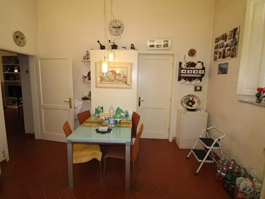 Immagine 10 di Casa indipendente in vendita  a Pontedera