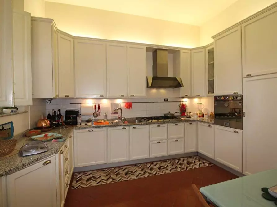 Immagine 9 di Casa indipendente in vendita  a Pontedera