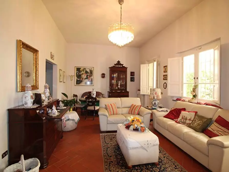 Immagine 5 di Casa indipendente in vendita  a Pontedera