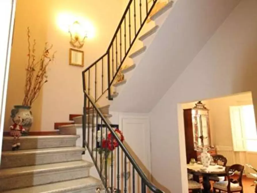 Immagine 13 di Casa indipendente in vendita  a Pontedera