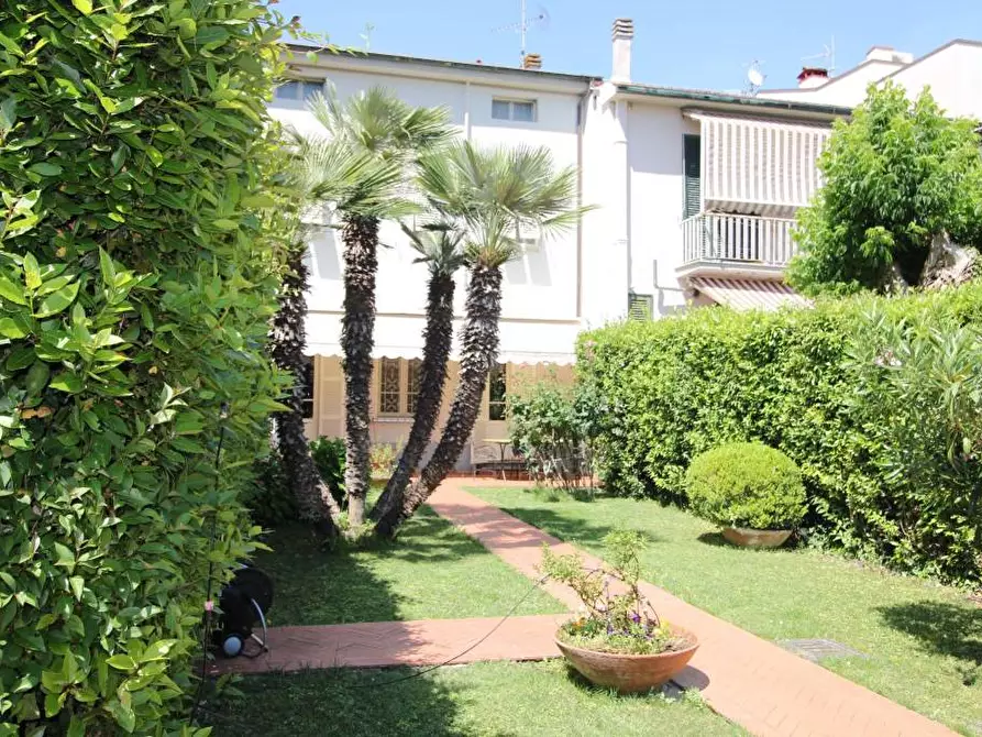 Immagine 48 di Casa indipendente in vendita  a Pontedera