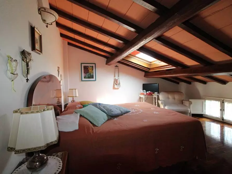 Immagine 42 di Casa indipendente in vendita  a Pontedera