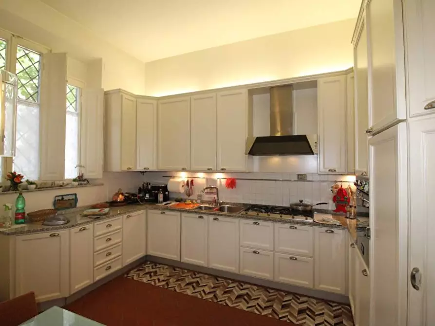 Immagine 8 di Casa indipendente in vendita  a Pontedera