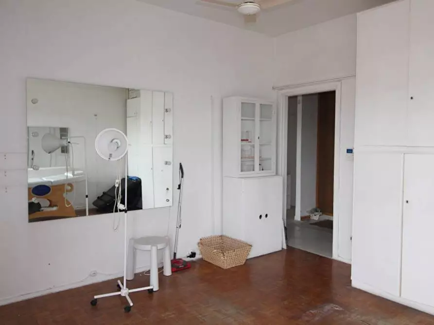 Immagine 15 di Appartamento in vendita  a Pontedera