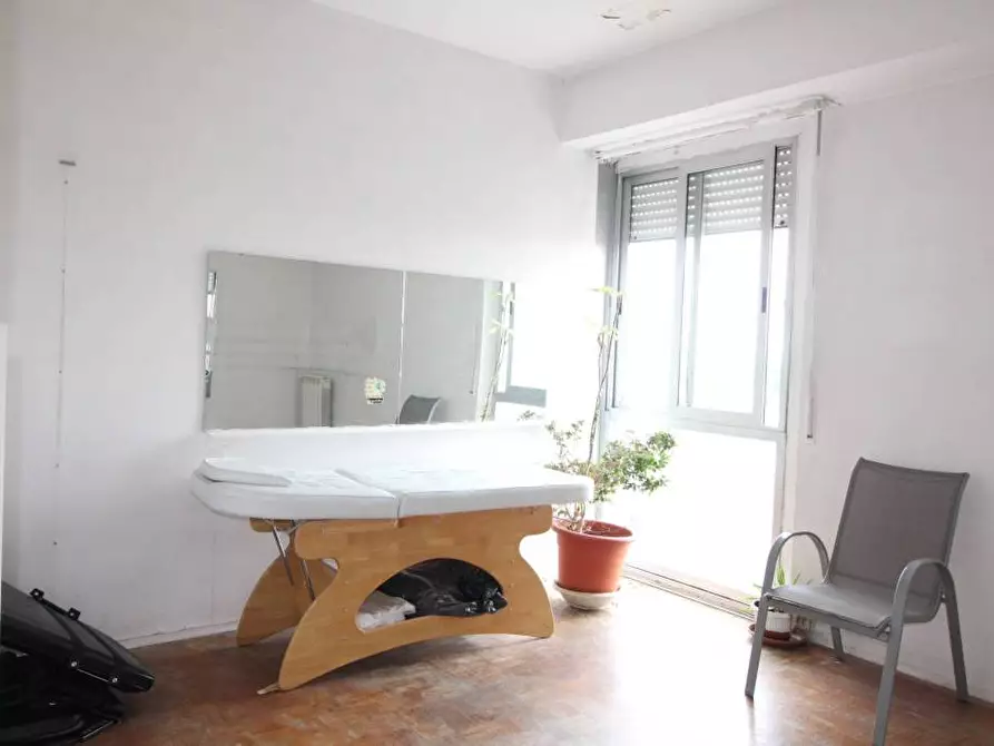 Immagine 13 di Appartamento in vendita  a Pontedera