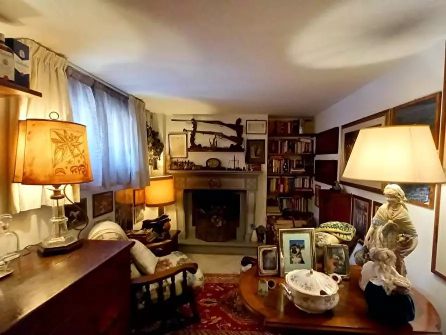 Immagine 11 di Villa in vendita  a Casciana Terme Lari
