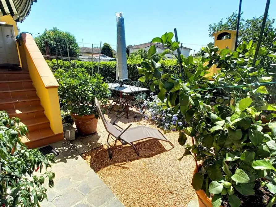 Immagine 2 di Villa in vendita  a Casciana Terme Lari