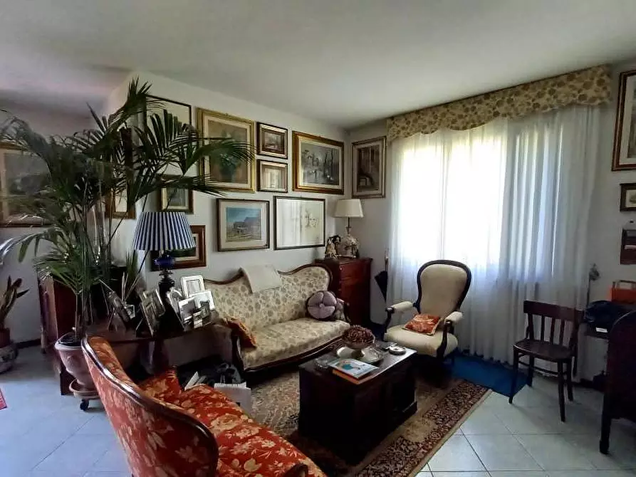 Immagine 9 di Villa in vendita  a Casciana Terme Lari