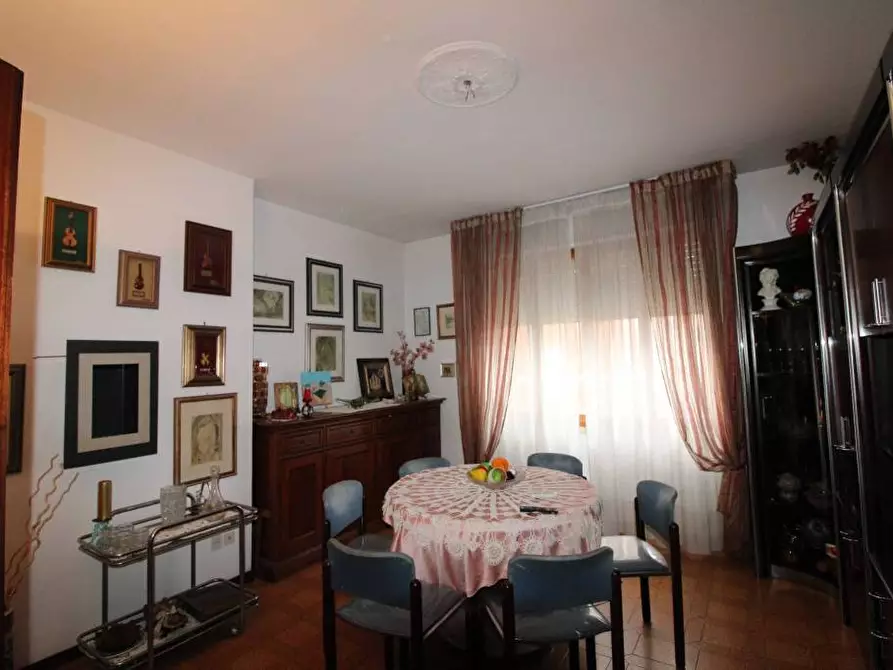 Immagine 1 di Appartamento in vendita  a Pontedera