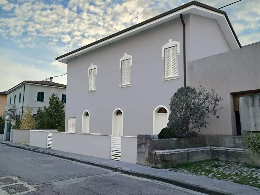 Immagine 2 di Appartamento in vendita  a Pontedera