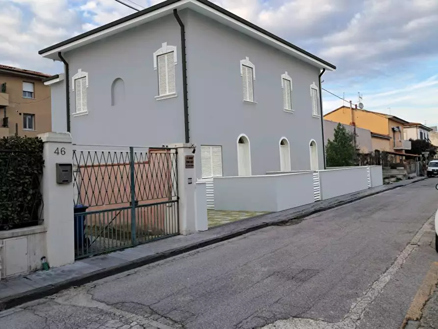 Immagine 10 di Appartamento in vendita  a Pontedera