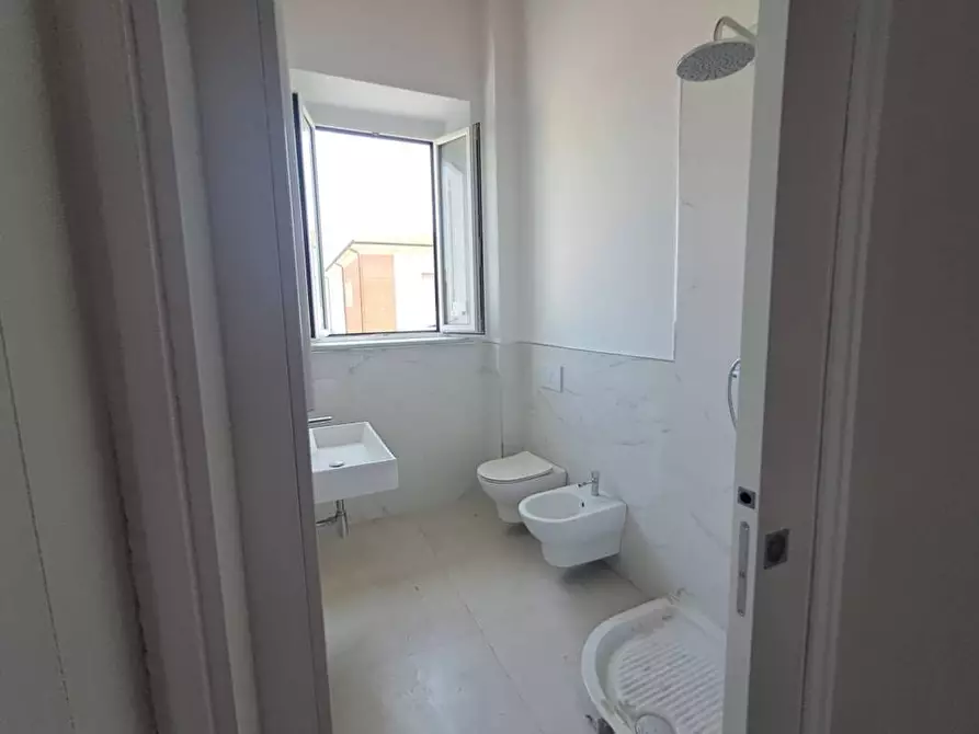 Immagine 24 di Appartamento in vendita  a Viareggio