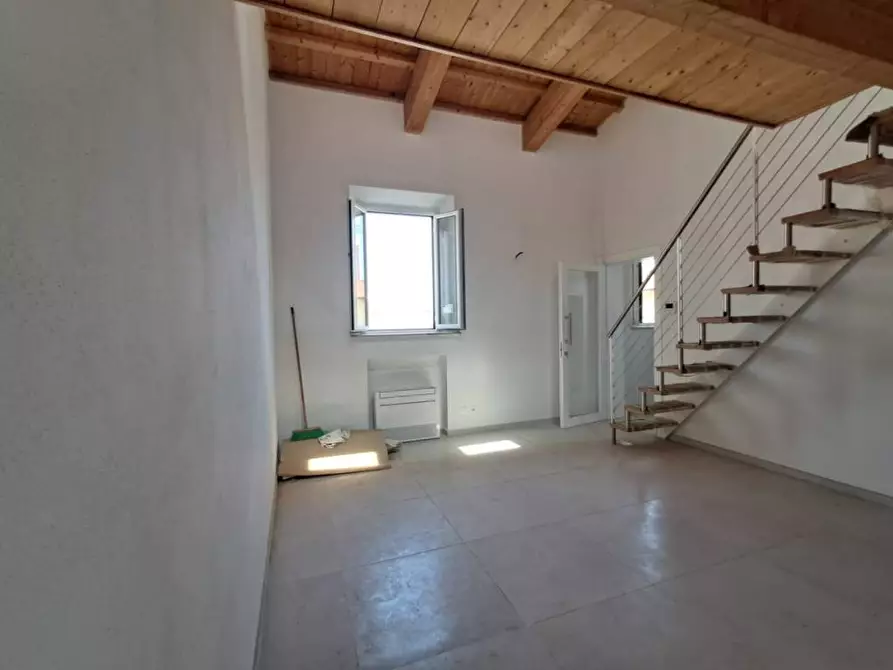 Immagine 6 di Appartamento in vendita  a Viareggio